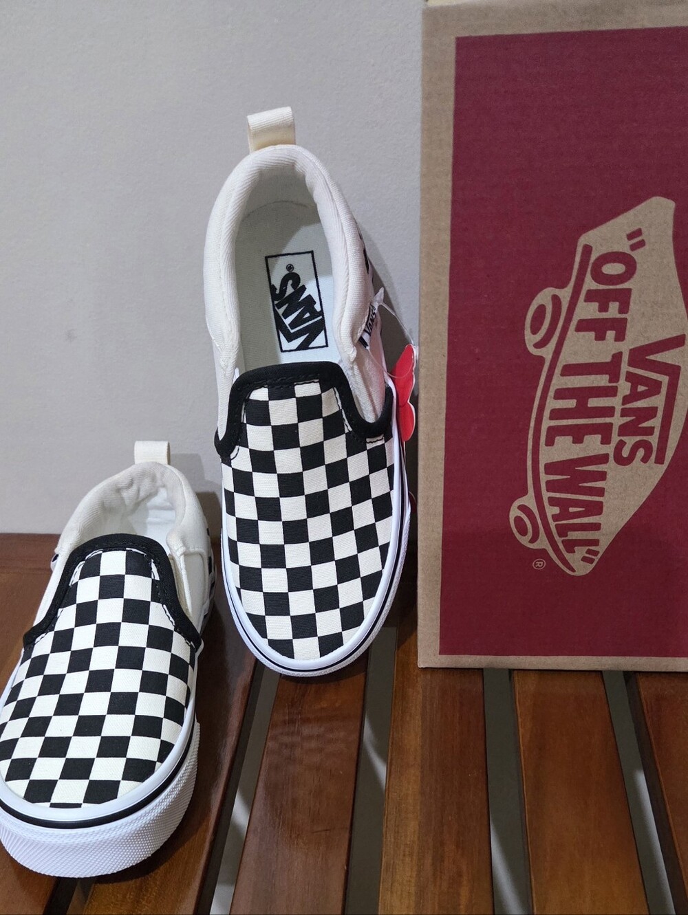 Vans Boy's Checkerboard Slip-On Sneakers - Black & Cream Size 12